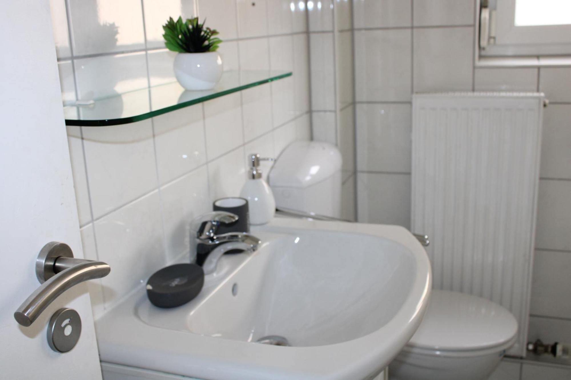 Ruhiges & Schickes 4 Zi-Apartment Heilbronn Ngoại thất bức ảnh