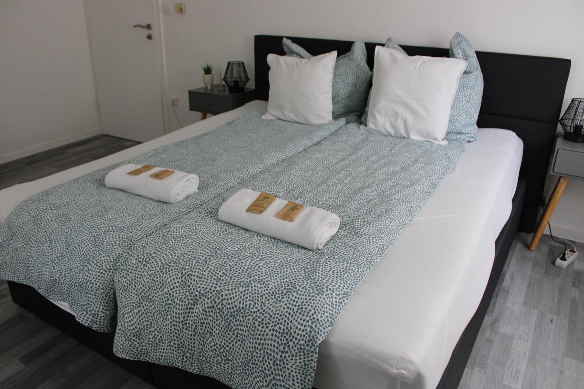 Ruhiges & Schickes 4 Zi-Apartment Heilbronn Ngoại thất bức ảnh